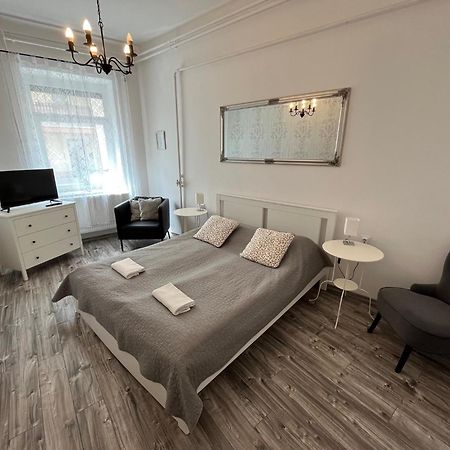 Pacsirta Apartmanhaz Eger Eksteriør billede