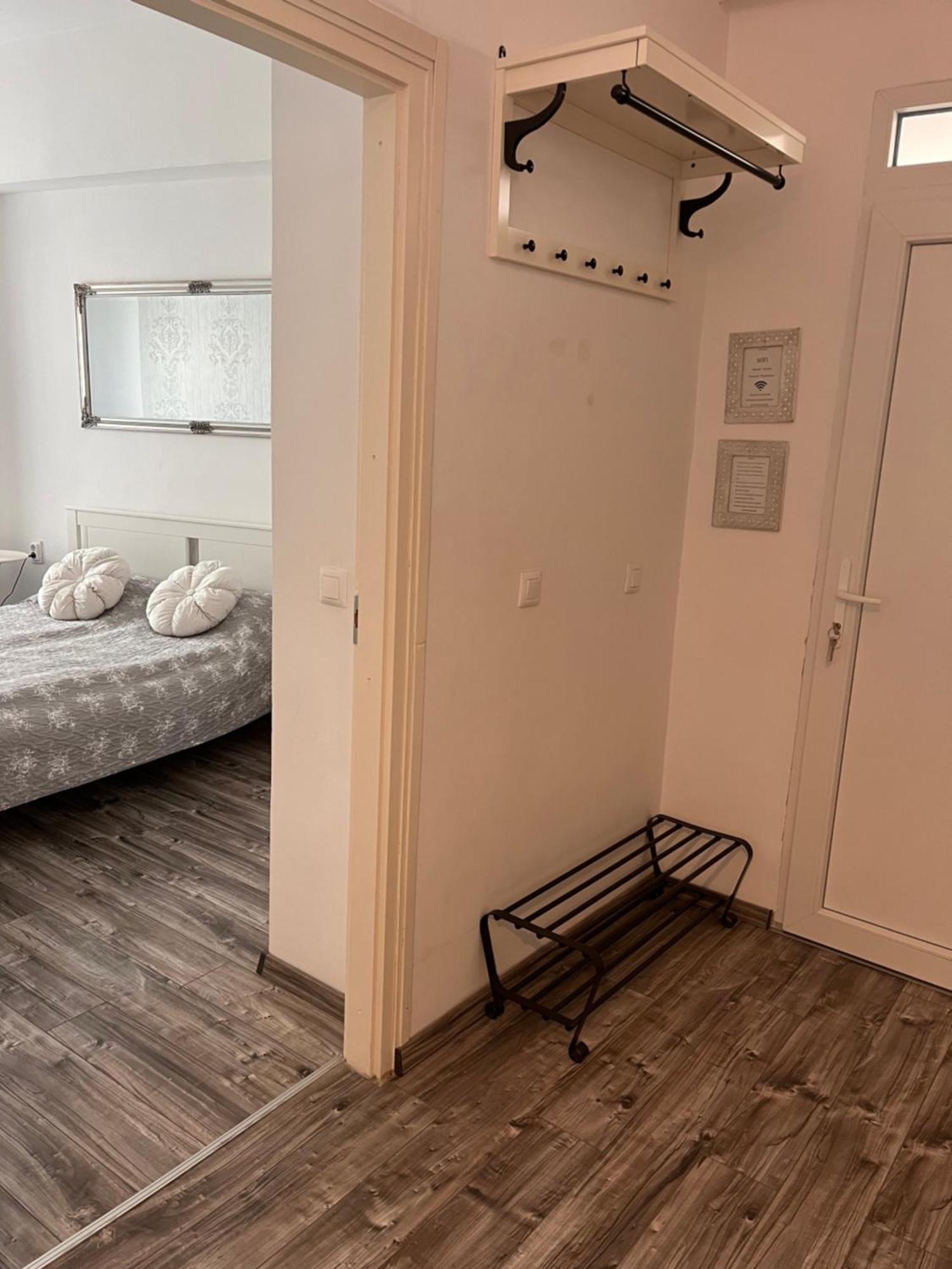 Pacsirta Apartmanhaz Eger Eksteriør billede